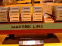 Aufbau des Schaufenstermodelles "Maersk Containerschiff"